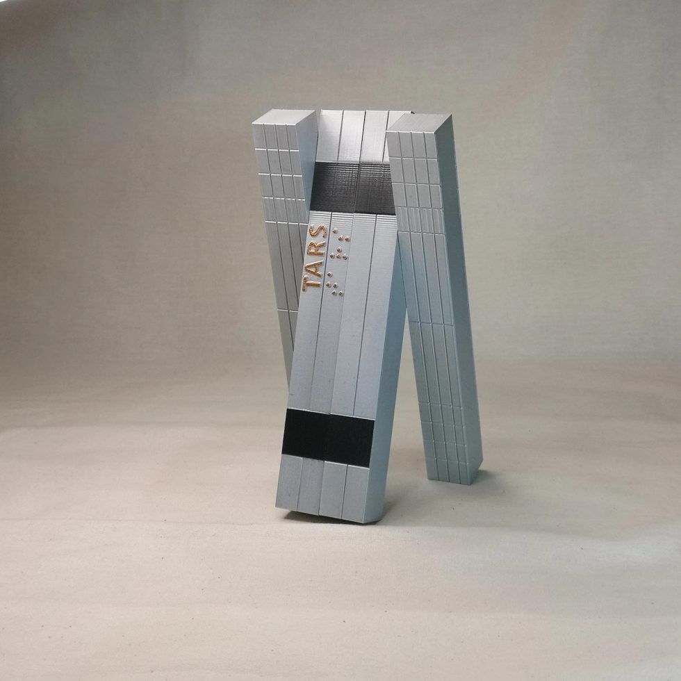 TARS Interstellar réplica del robot Amperio Azul